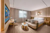 Orange Hotel (Chengdu Shuangliu International Airport Branch) Hotels near Cube Oceanarium Sea World