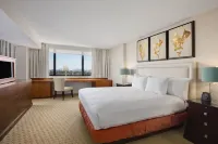 Hilton Miami Airport Blue Lagoon Отели в г. Майами