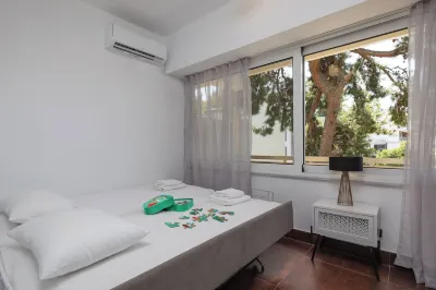 Relux Sea View 2 Bedroom Apartment by BluPine Hotels in Vouliagmeni