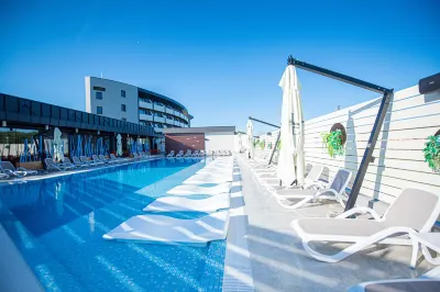 Hotel Aventus Hotel berhampiran Parc Felix