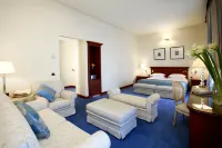 Starhotels Terminus Hotels in Naples